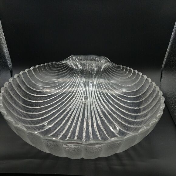 Anchor Hocking Vintage Clam Shell Salad Serving Bowl, Clear Frosted Glass - Picture 4 of 10